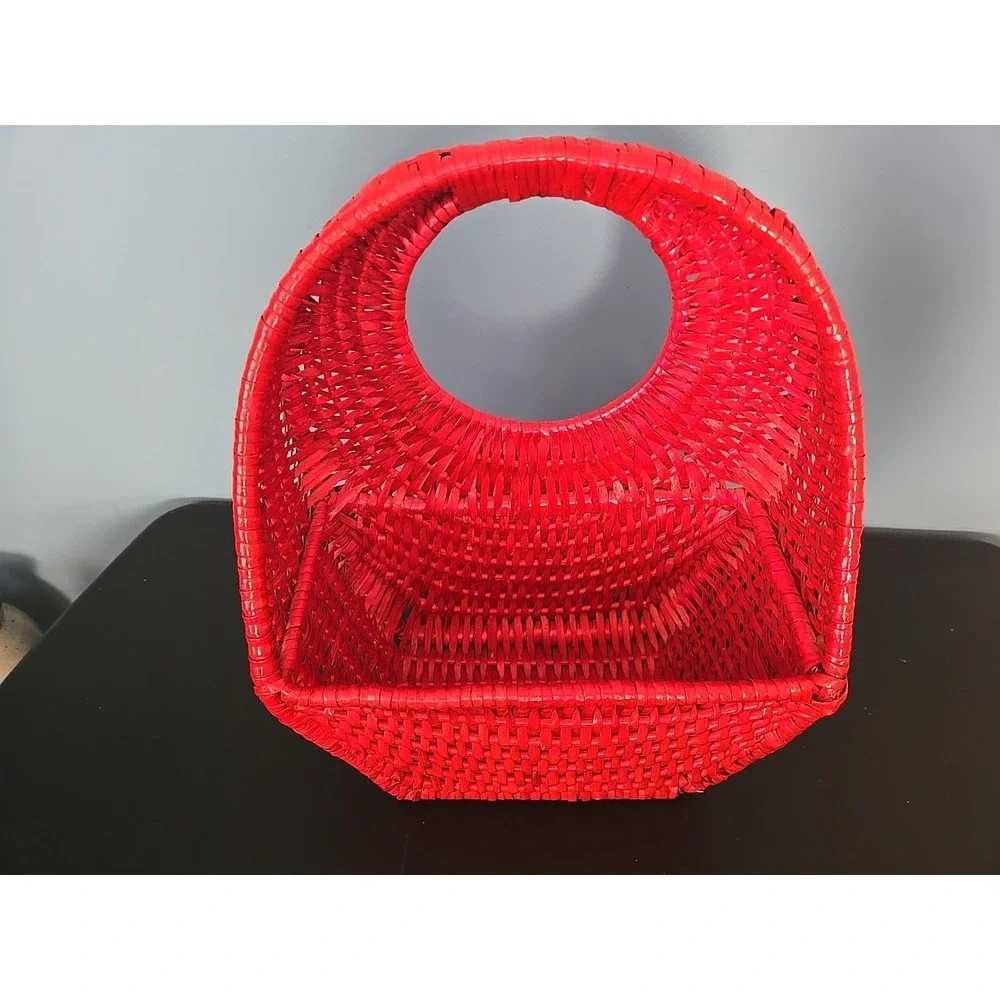 VINTAGE Red Wicker Farmhouse Mail‎ Flower Basket